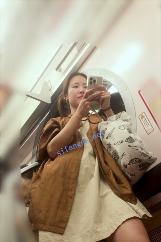 【日产精选】072宽松裙小姐姐性感白色蕾丝丁字裤