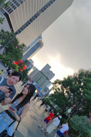 XM292蓝色蕾丝连衣裙小姐姐和闺蜜逛街，粉色内内