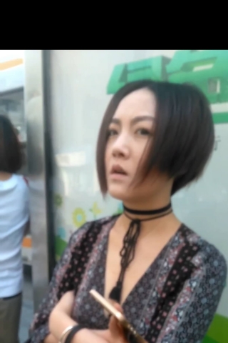 kds004短发御女小姐姐，冷艳性感露背。 配上黑色窄内 飒爽迷人