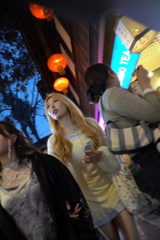 kc1557（空城原创）超短裙高颜金发长腿小姐姐，淡黄窄N夹成丁